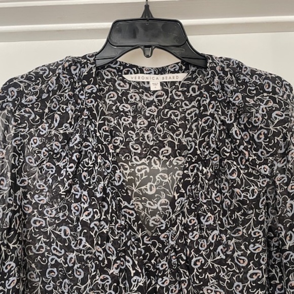 VERONICA BEARD Silk Print V Neck Blouse EUC - Picture 2 of 8